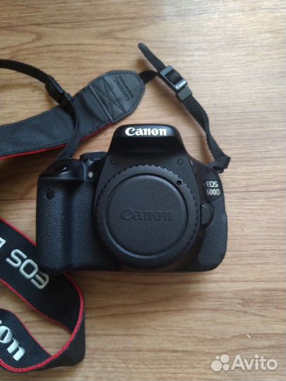 Фотоаппарат Canon EOS 700D + Комплект