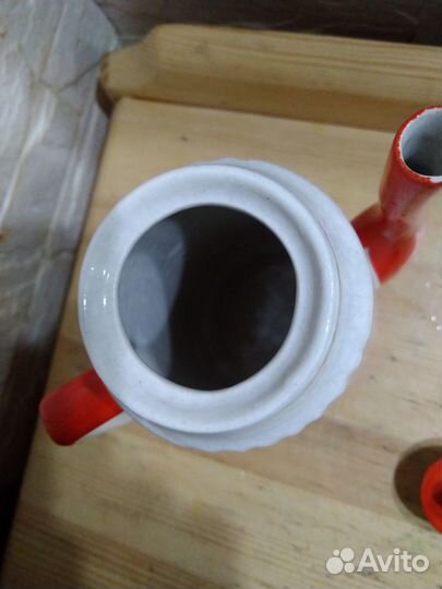 Старинный антикварный чайник