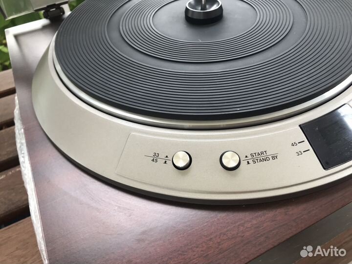 Проигрыватель винила Denon dp-1200