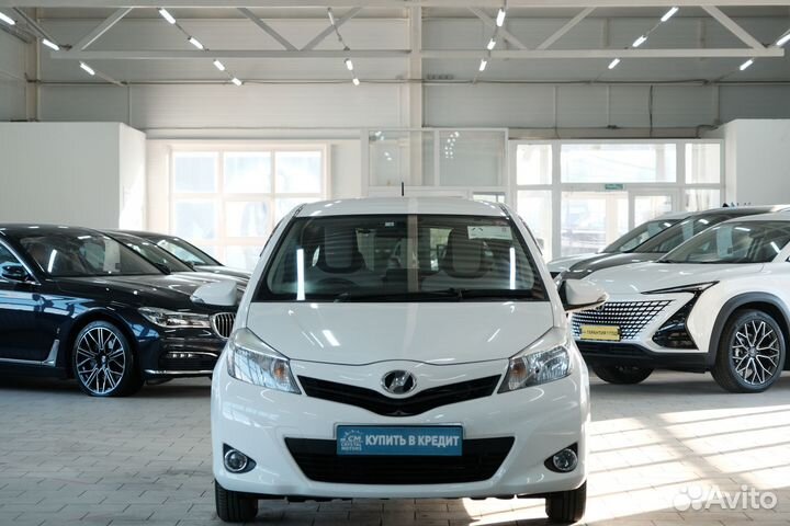 Toyota Vitz 1.0 CVT, 2014, 87 000 км