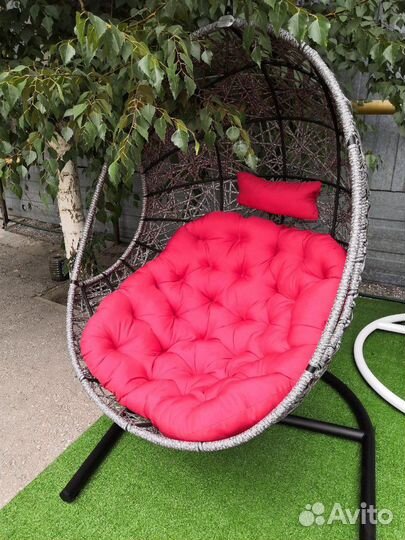 Качели из ротанга