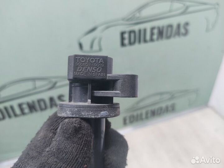 Катушка зажигания Toyota Auris E15 2006-2012