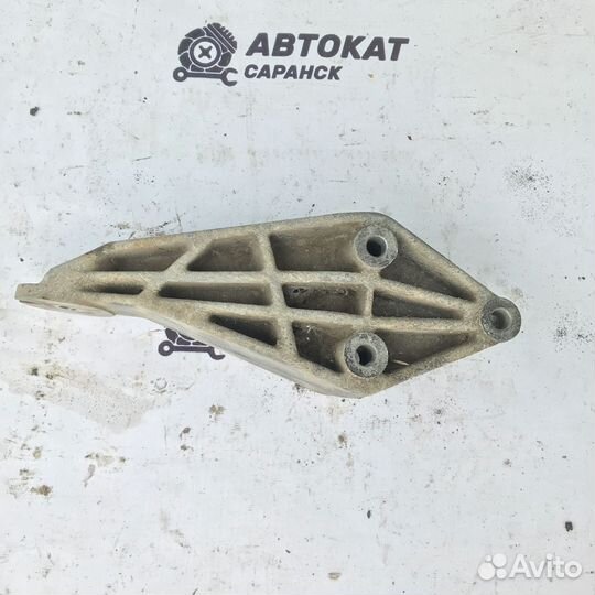 Кронштейн двигателя левый Опель Вектра б