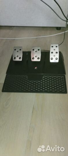 Игровой руль с педалями и коробкой передач