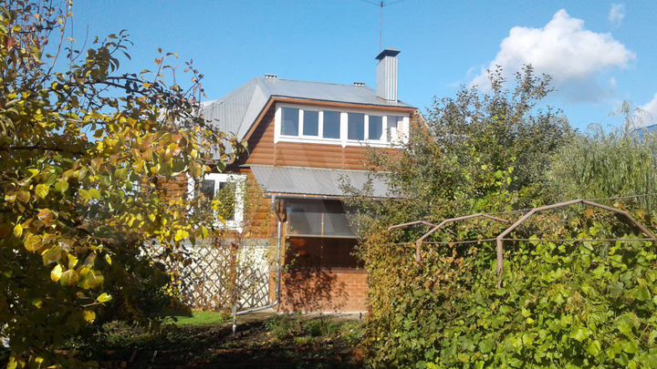 Коттедж 257 м² на участке 8 сот.