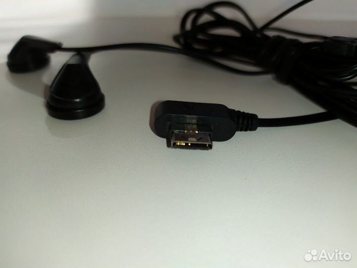 Наушники LG, новые