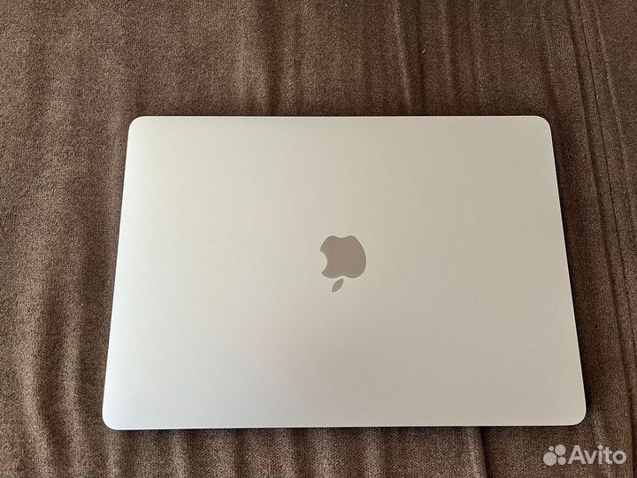 Apple MacBook Pro 13 2018 touch bar