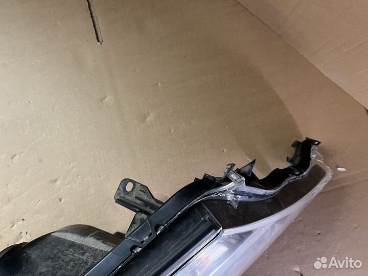 Фара правая toyota rav 4 40