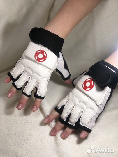 Перчатки для каратэ
