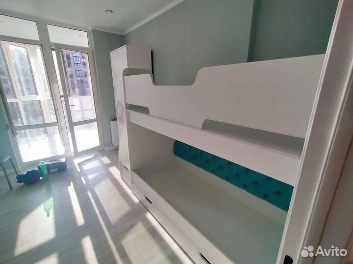 Двухъярусная кровать