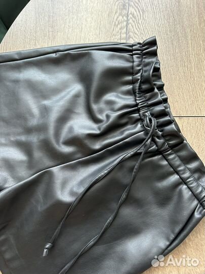 Кожаные шорты lime