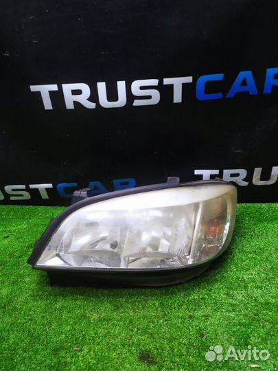 Фара галогеновая передняя левая Opel Zafira