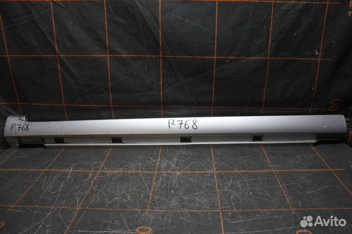 Накладка порога правая - Volkswagen Passat B7