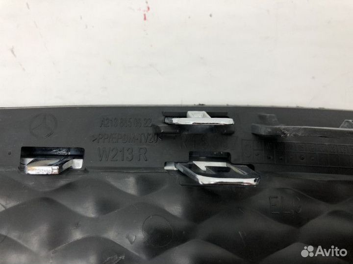 Решетка в бампер правая Mercedes-Benz E-Class 5 (W