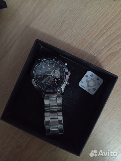 Наручные часы