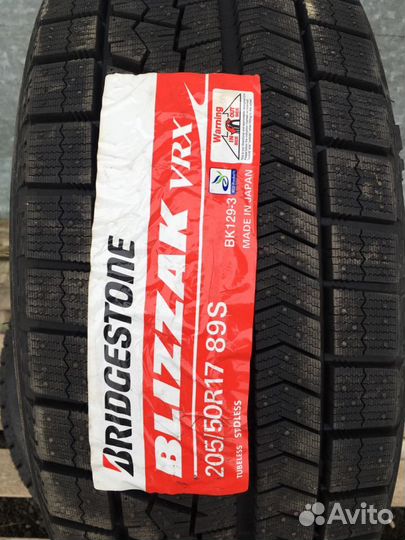 Bridgestone Blizzak VRX 205/50 R17 89S
