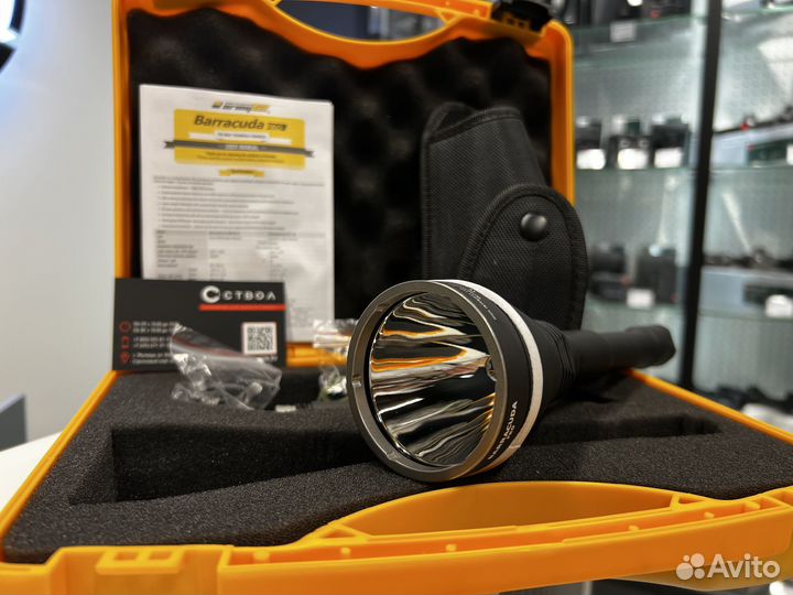 Фонарь Armytek Barracuda Pro XHP35 HI Белый