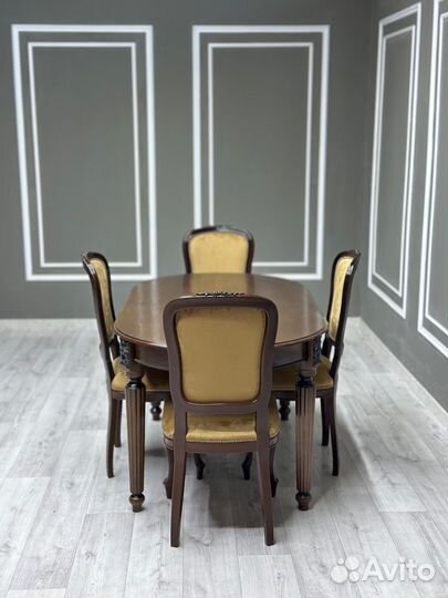 Столы и стулья