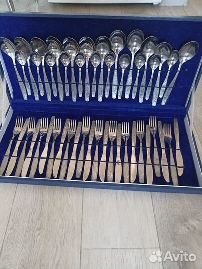 Набор столовых приборов на 12 персон