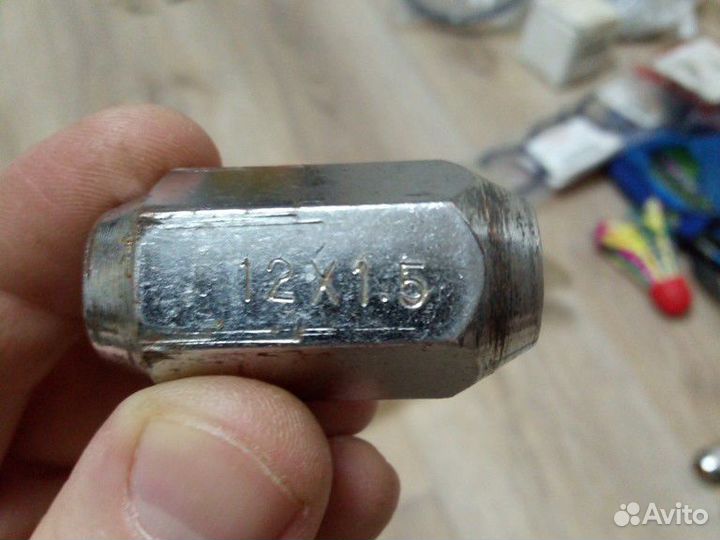 Продам гайки автомобильные на колёса