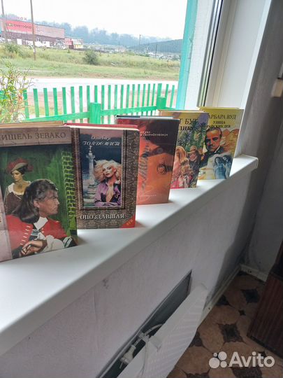 Продам книги