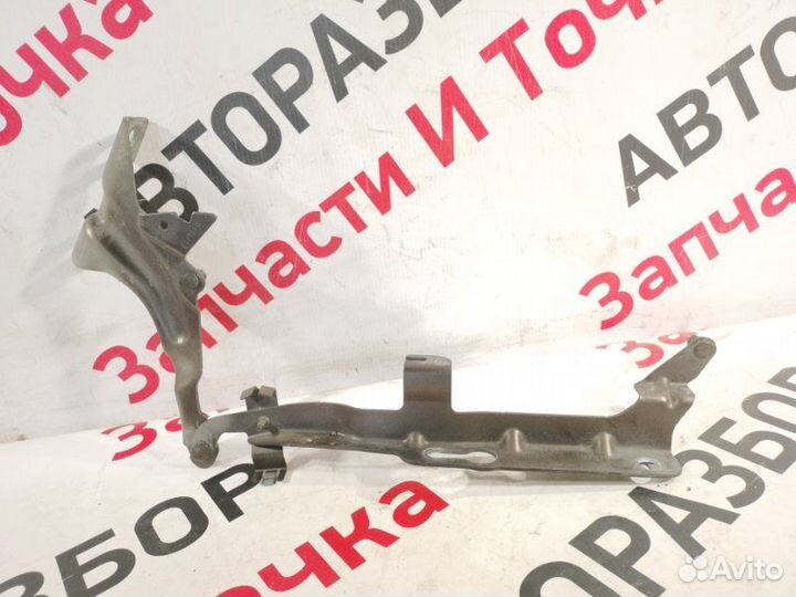 Петля капота правая Volvo Xc90 2.0 TDI D4204T23