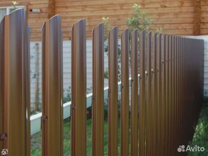 Забор из евроштакетника