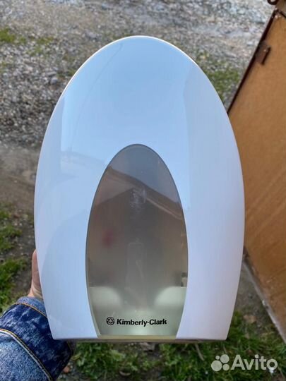 Диспенсер туалетной бумаги в пачках Kimberly-Clark