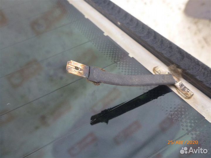 Стекло заднее Volkswagen Passat B5 AHL 1998