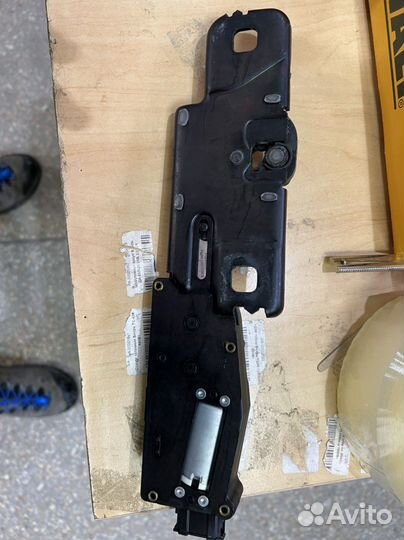 Замок багажника для VAG