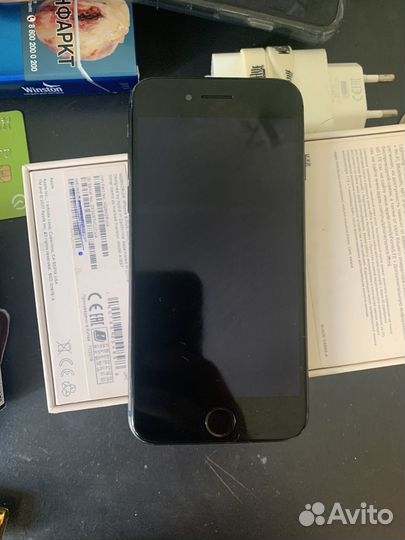 Телефон iPhone 8