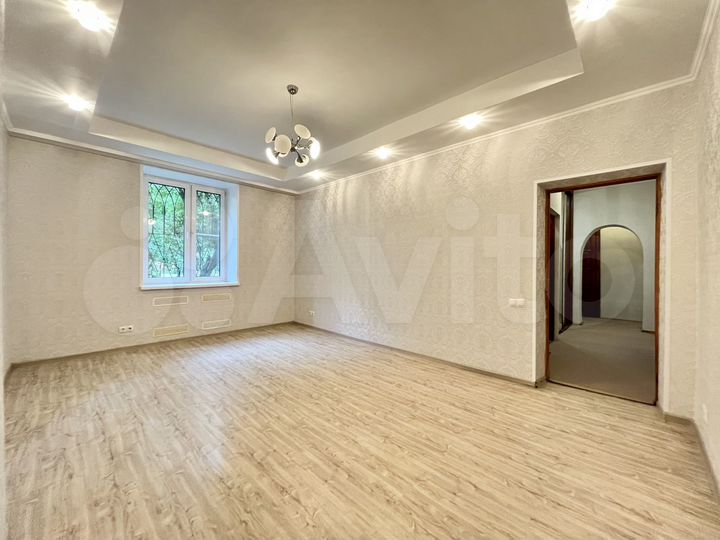 2-к. квартира, 52,4 м², 1/3 эт.