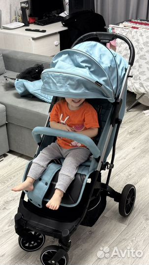 Прогулочная коляска luxmom