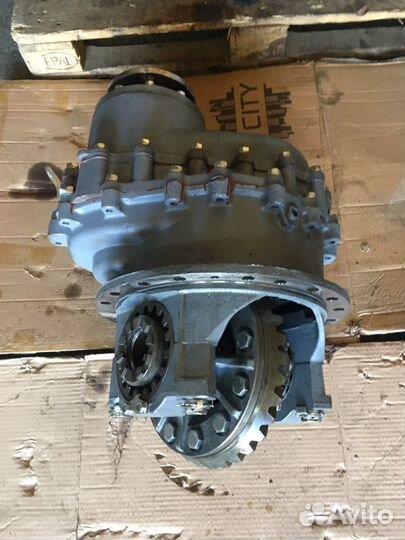 Редуктор средний 6520 (37/22 Z)
