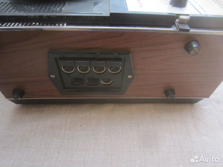 Магнитофон Комета-209. 1975 год. СССР