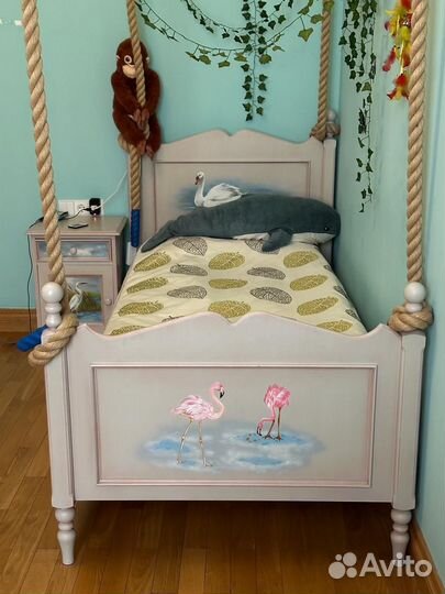 Мебель для детской комнаты бу из массива дерева