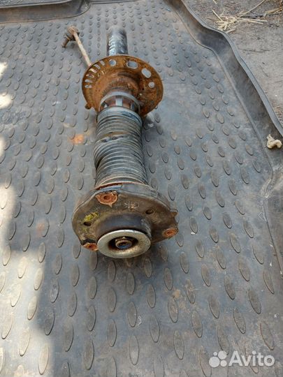 Амортизатор skoda a5 передний