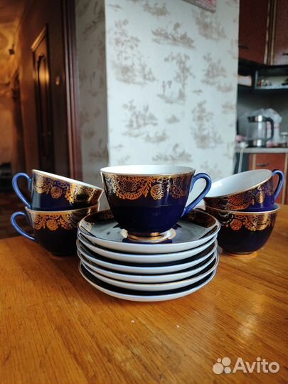 Винтажный чайный сервиз из фарфора (лфз)