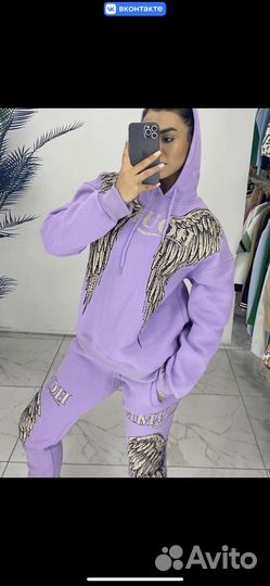 Спортивный костюм женский флисовый в стразах