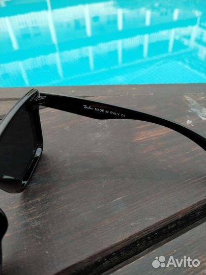 Солнцезащитные очки новые RayBan