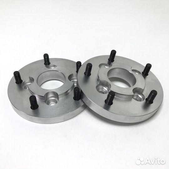 Проставки нива 30мм 5х139,7