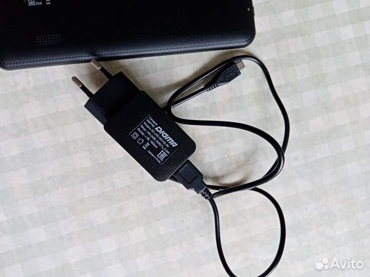 Планшет Digma optima 7013 неработающий