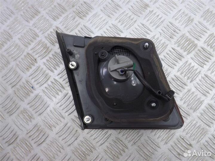 Фонарь задний внутренний правый Chevrolet Cruze 1