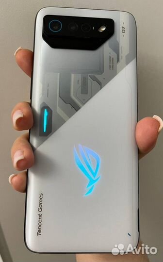 ASUS ROG Phone 7, 8/256 ГБ
