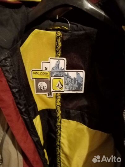 Куртка горнолыжная