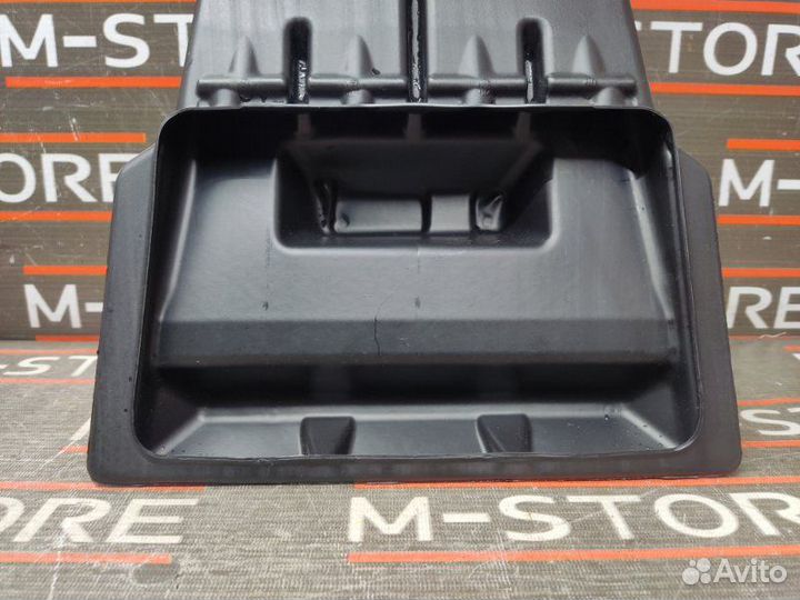 Воздуховод печки передний левый Mercedes-Benz