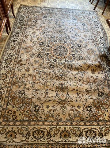 Ковер полушерстяной