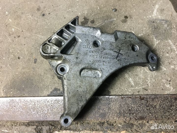 Кронштейн двигателя Volkswagen Tiguan 07-17