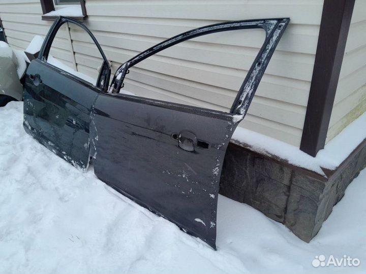 Дверь передняя Ford Focus 2