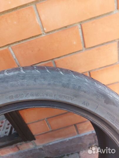 Goodyear EfficientGrip 245/45 R18 100Y